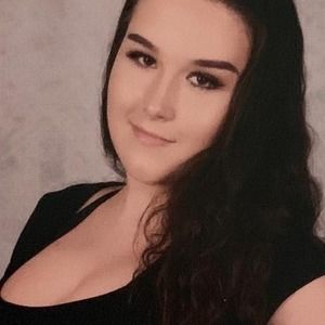 Meet your Posher, Stefanie